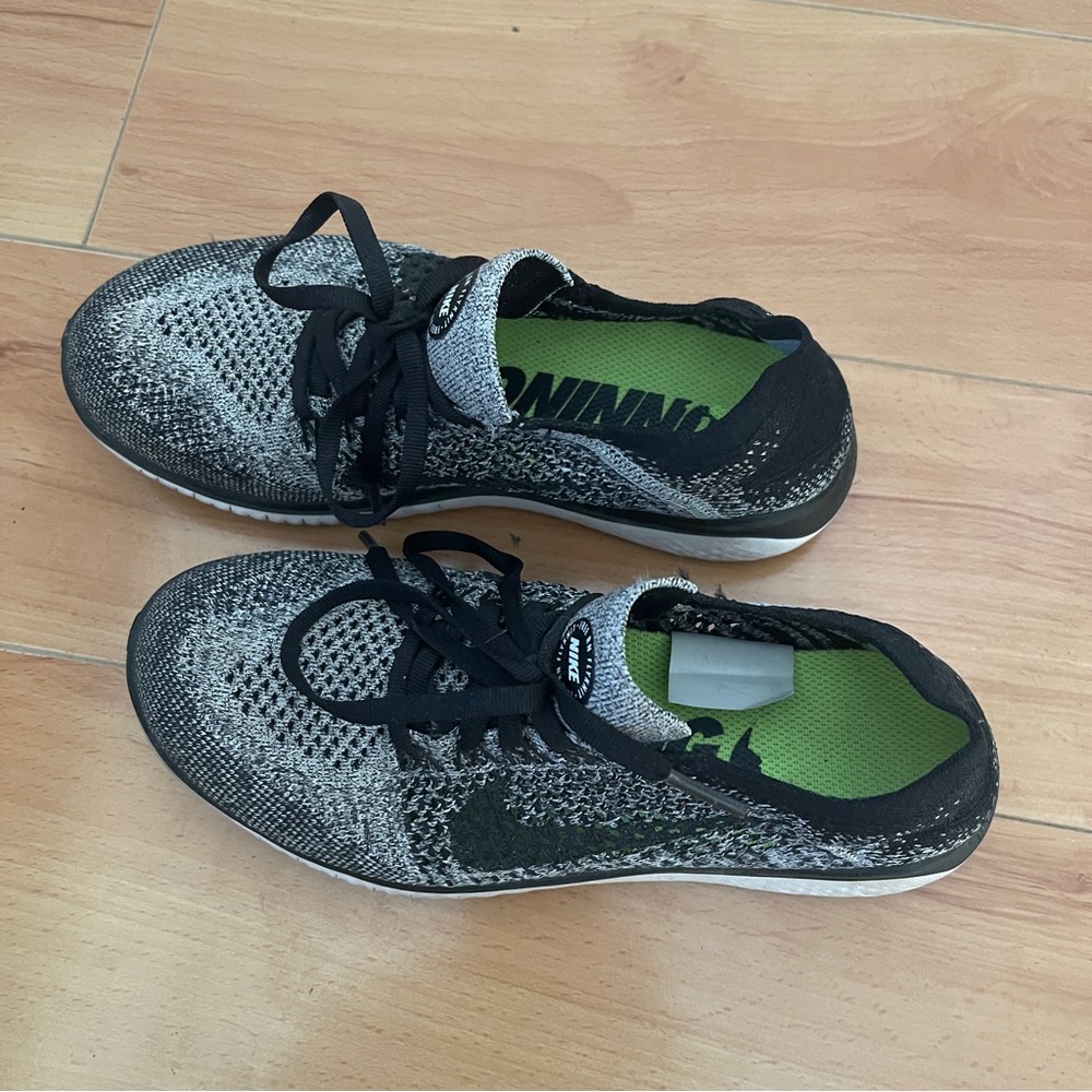 Nike Free Run Flyknit Black and Grey Running Shoes Size 7